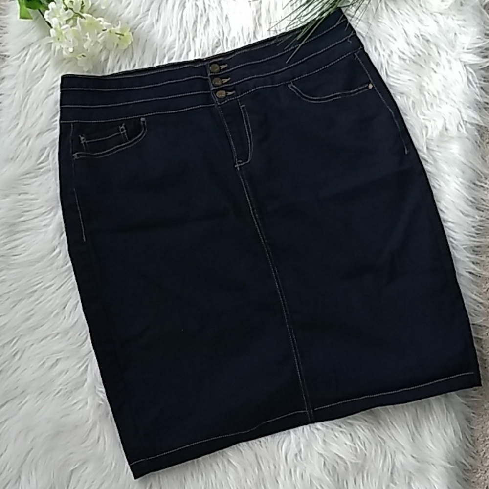 MOVING - MAKE OFFER!Stretch Denim Skirt size 18